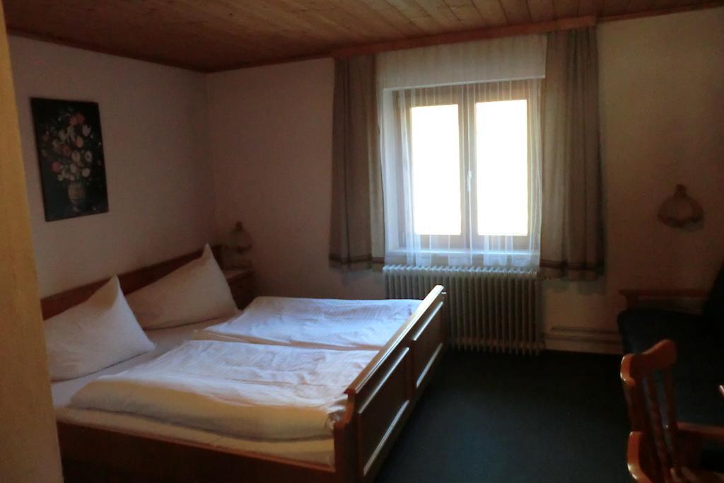 Weisses Roessl Werfen Hotel Ruang foto